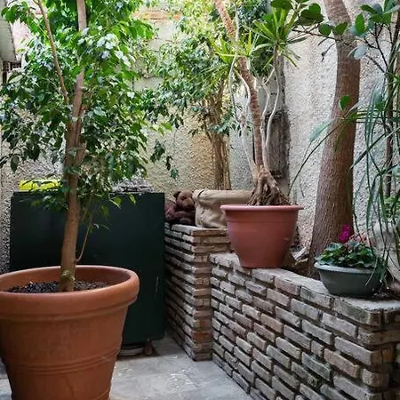 μεζονέτα στο κύμα * Kiáton